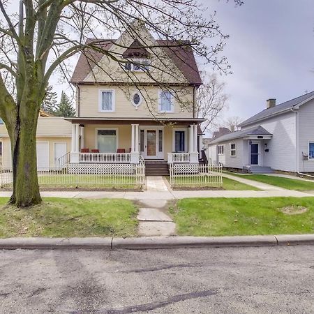 Updated Sheboygan Home With Porch Less Than 1 Mi To Beach Exterior photo