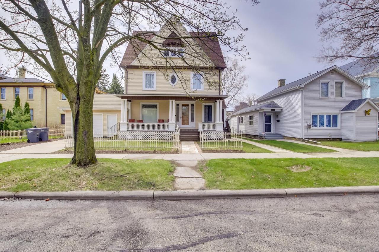 Updated Sheboygan Home With Porch Less Than 1 Mi To Beach Exterior photo