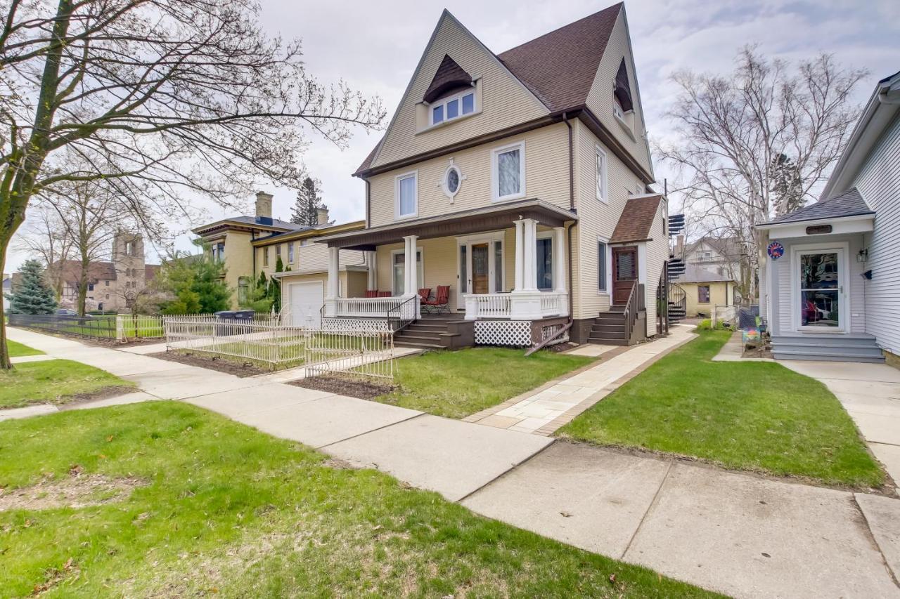 Updated Sheboygan Home With Porch Less Than 1 Mi To Beach Exterior photo